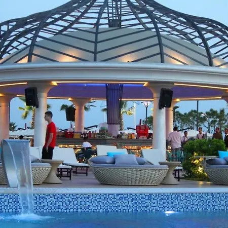 Vela Beachfront Private Terrace Apartment *