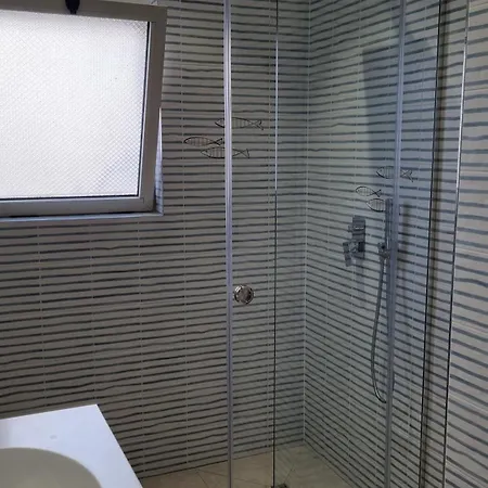 Apartment Vela Beachfront Private Terrace *