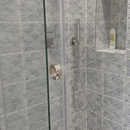 Vela Beachfront Private Terrace Apartment *