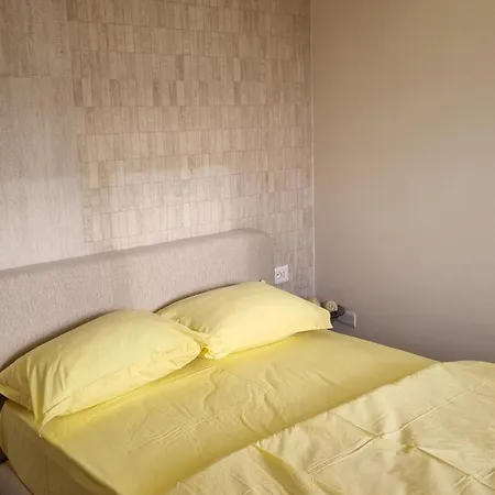 Golem Vela Beachfront Private Terrace Golem (Tirana)